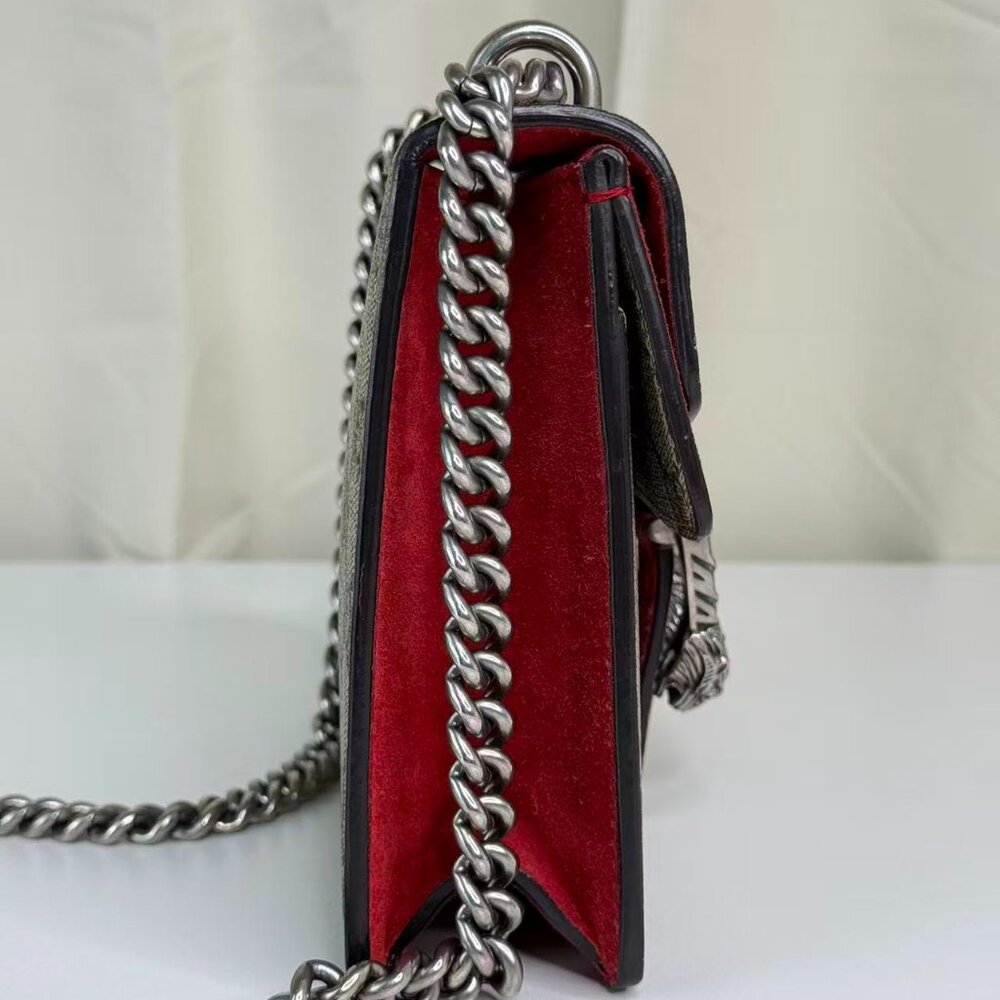 Gucci GG Logo Supreme Small Dionysus Shoulder Bag with Red Accents & Chain Strap - Picture 4 of 9